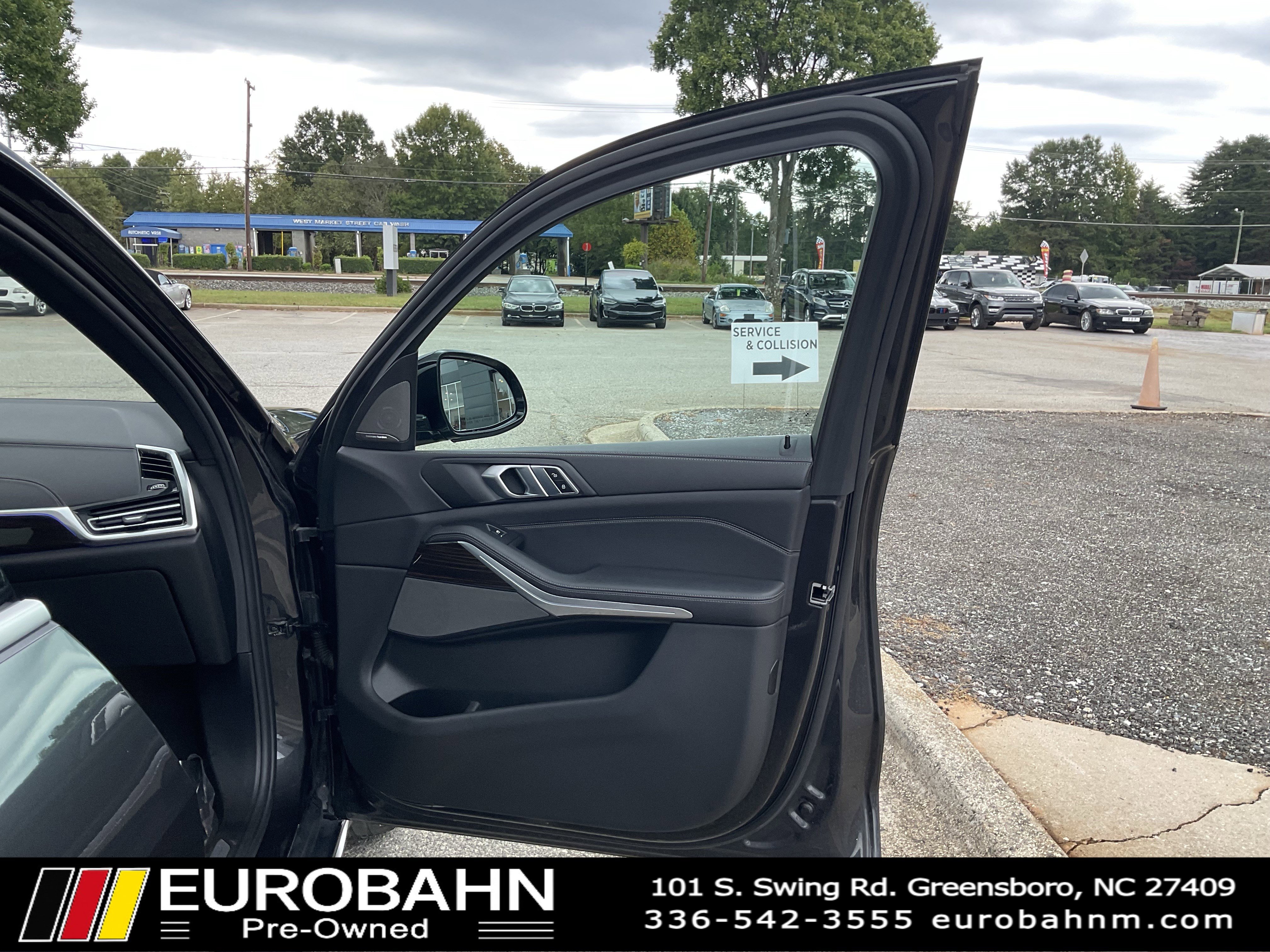 Used 2019 BMW X5 xDrive40i w/ Executive Package image 23