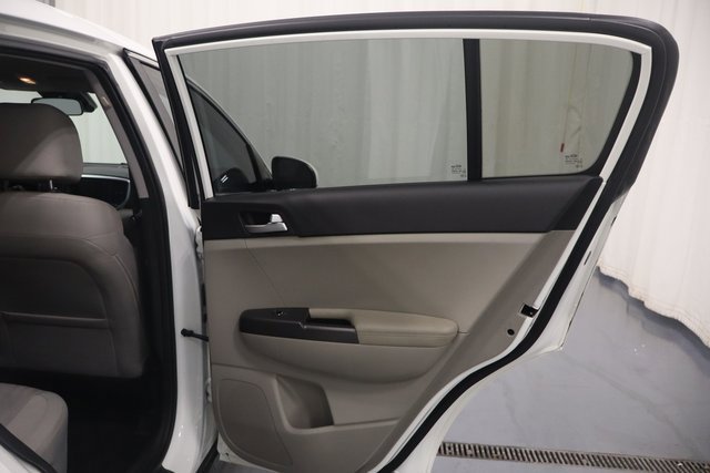 Used 2021 Kia Sportage LX image 15