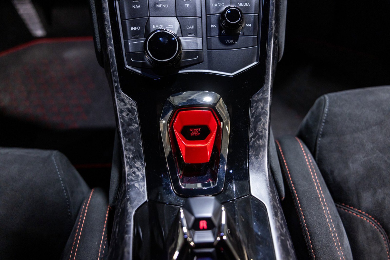 Used 2018 Lamborghini Huracan Performante image 43