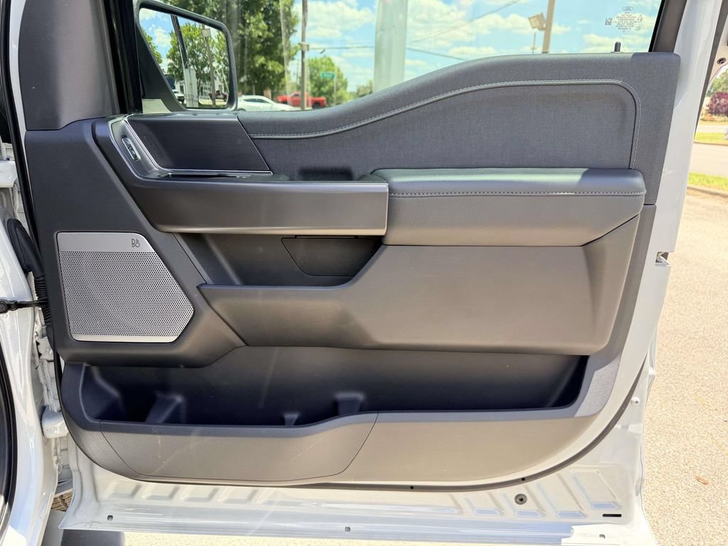 Used 2024 Ford F150 Lariat AWD/4WD image 12