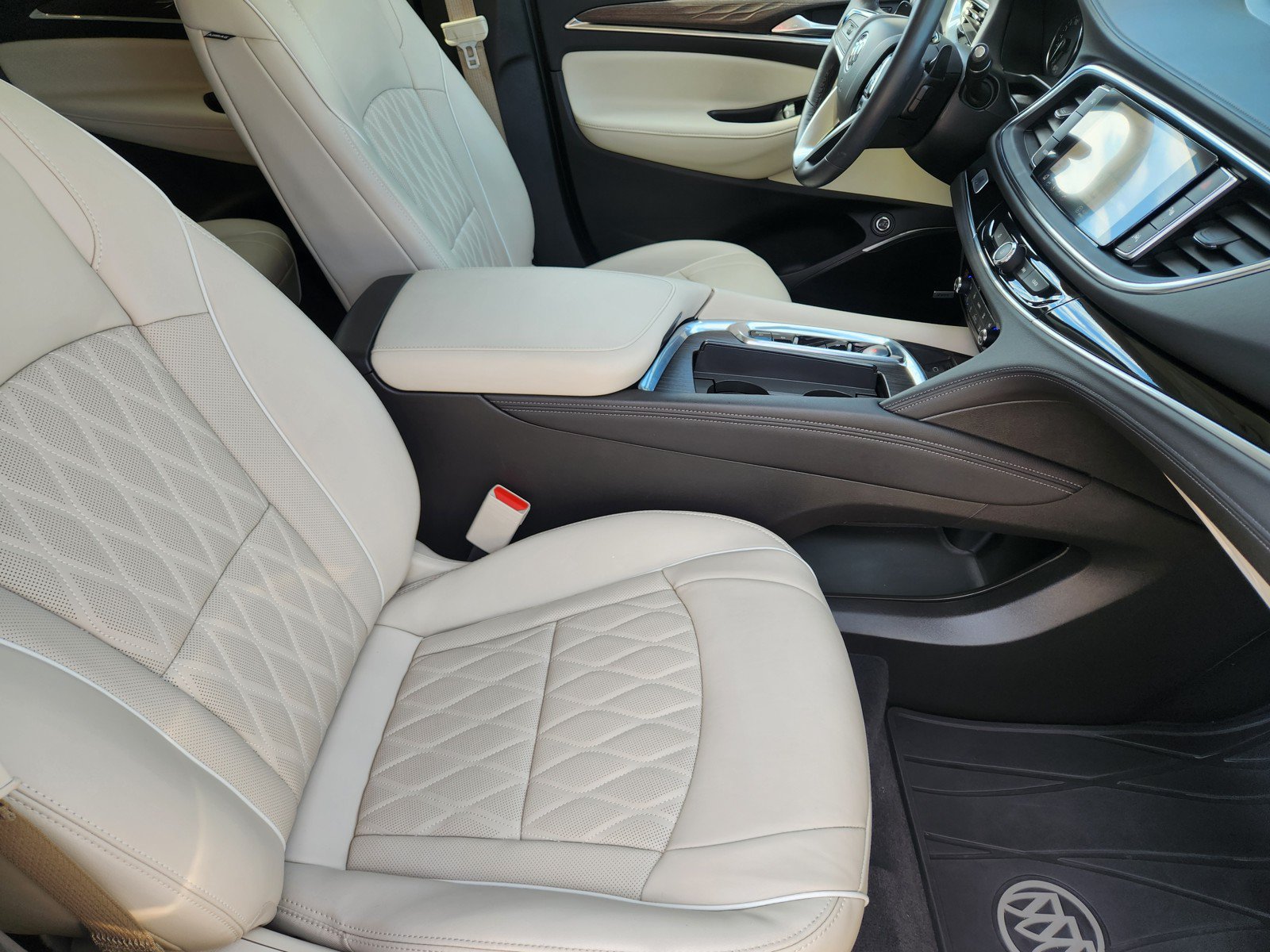 Used 2023 Buick Enclave Avenir w/ Avenir Technology Package FWD image 12