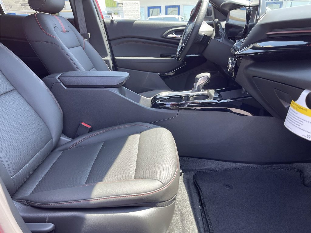 New 2026 Chevrolet Trax RS w/ Driver Confidence Package FWD image 31