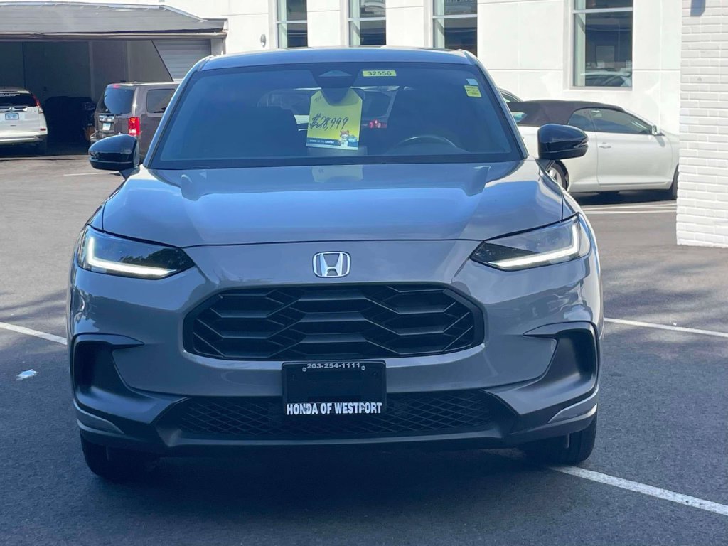 Certified 2025 Honda HR-V Sport image 2