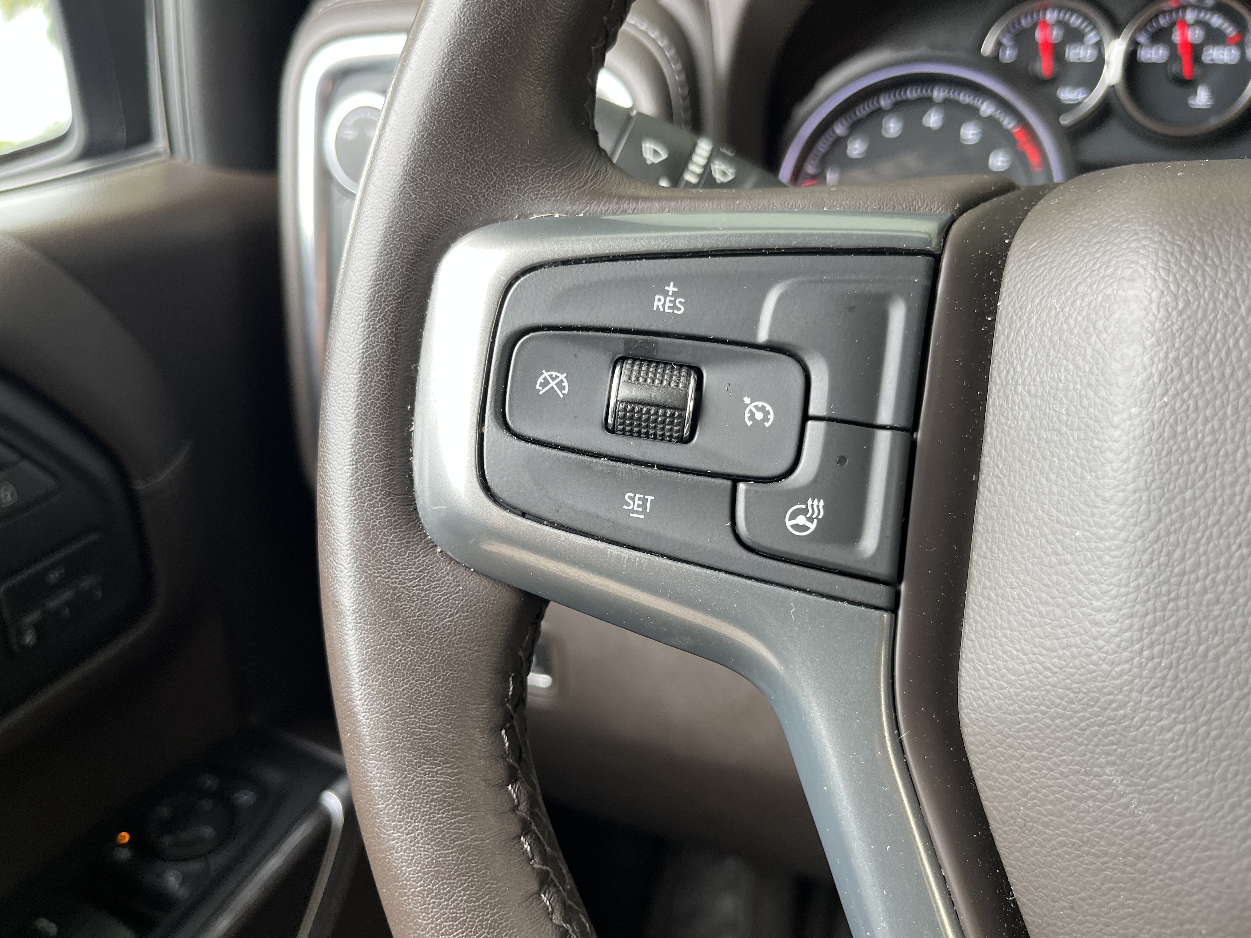 Used 2022 Chevrolet Silverado 1500 LTZ RWD image 23