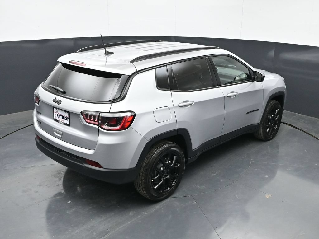New 2026 Jeep Compass Latitude AWD/4WD image 37
