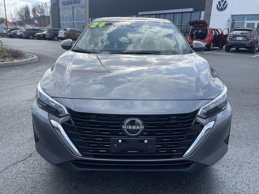 Used 2024 Nissan Sentra SV image 2