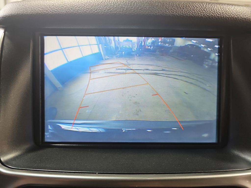 Used 2018 Chevrolet Suburban LT w/ Luxury Package image 23