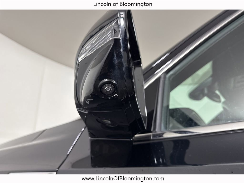 Used 2024 GMC Yukon XL Denali image 19