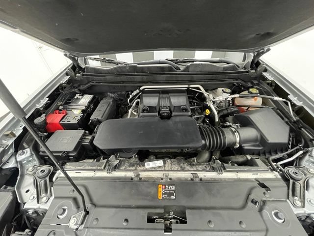 Used 2023 Chevrolet Colorado LT w/ LT Convenience Package II AWD/4WD image 17