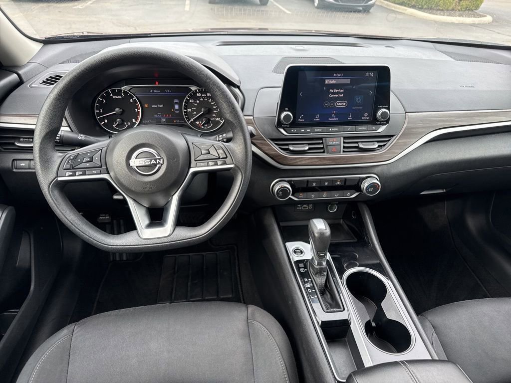 Used 2024 Nissan Altima 2.5 SV image 3
