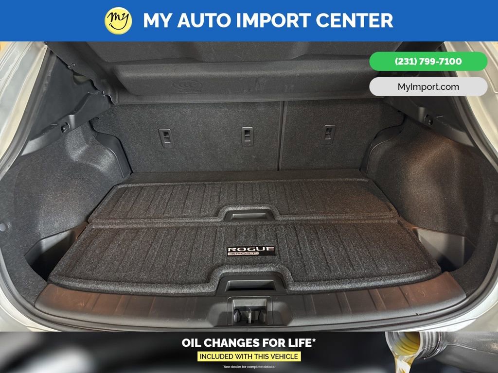 Used 2022 Nissan Rogue Sport SV w/ Technology Package image 30
