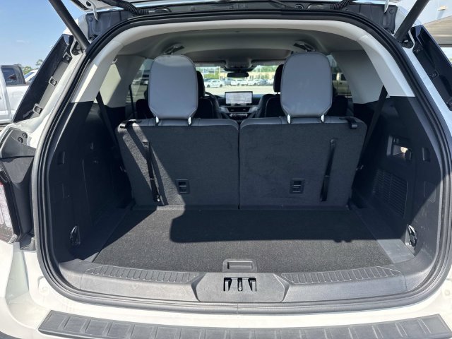 New 2026 Ford Explorer Active w/ Active Comfort Package RWD image 13