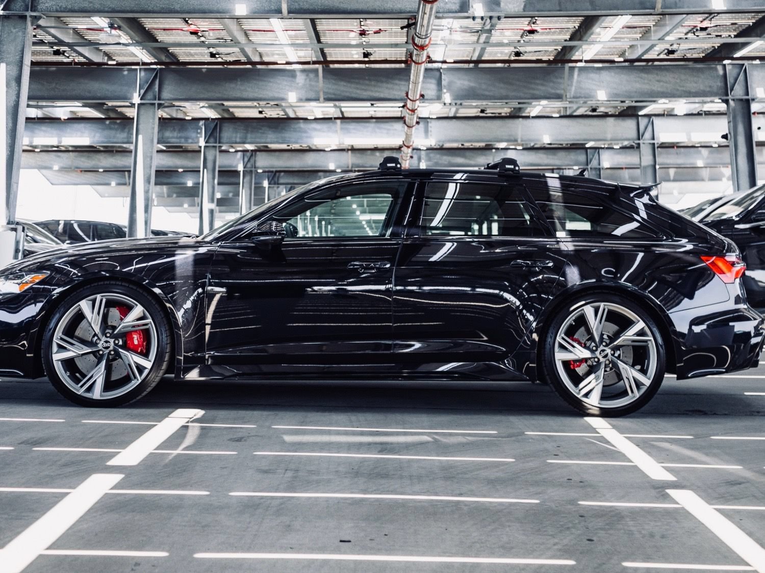 Certified 2021 Audi RS 6 w/ Executive Package AWD/4WD image 4