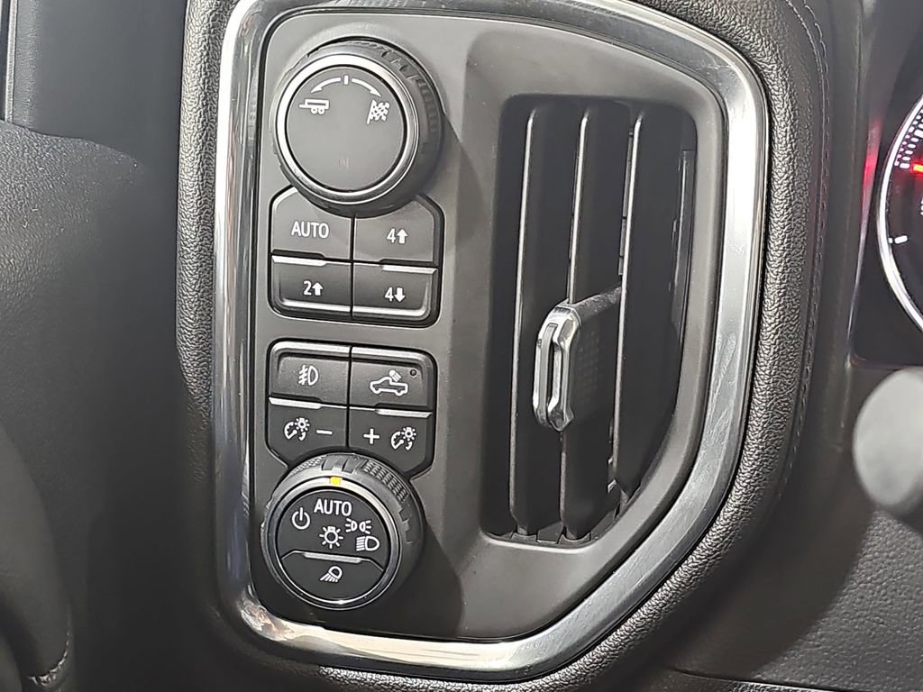 Used 2019 Chevrolet Silverado 1500 LTZ w/ LTZ Plus Package AWD/4WD image 31