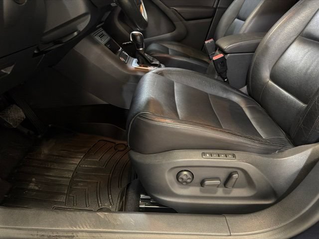 Used 2016 Volkswagen Tiguan SEL FWD image 11