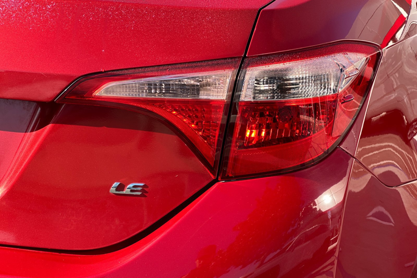 Used 2019 Toyota Corolla LE w/ Carpet Mat Package (TMS) FWD image 25