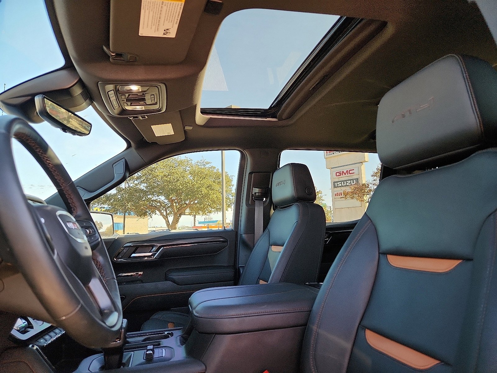 Used 2024 GMC Sierra 1500 AT4 w/ Technology Package image 14