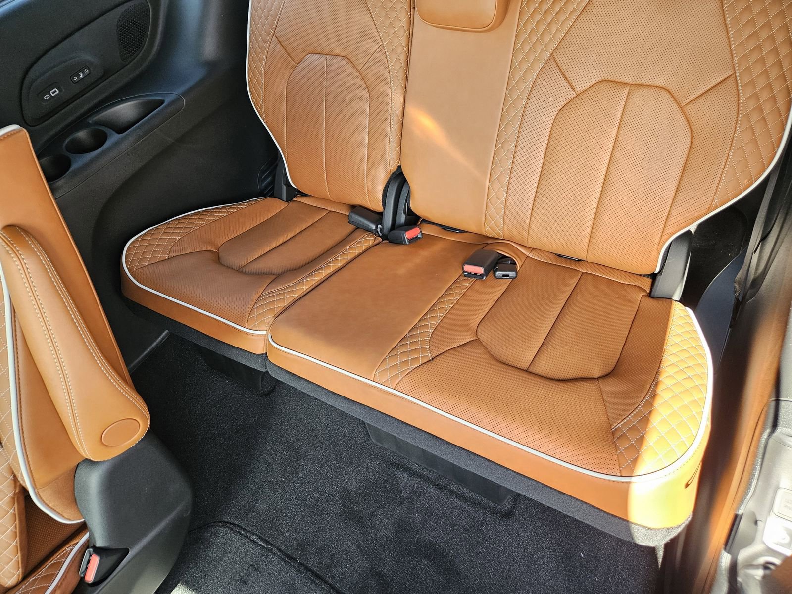 New 2026 Chrysler Pacifica Pinnacle FWD image 28