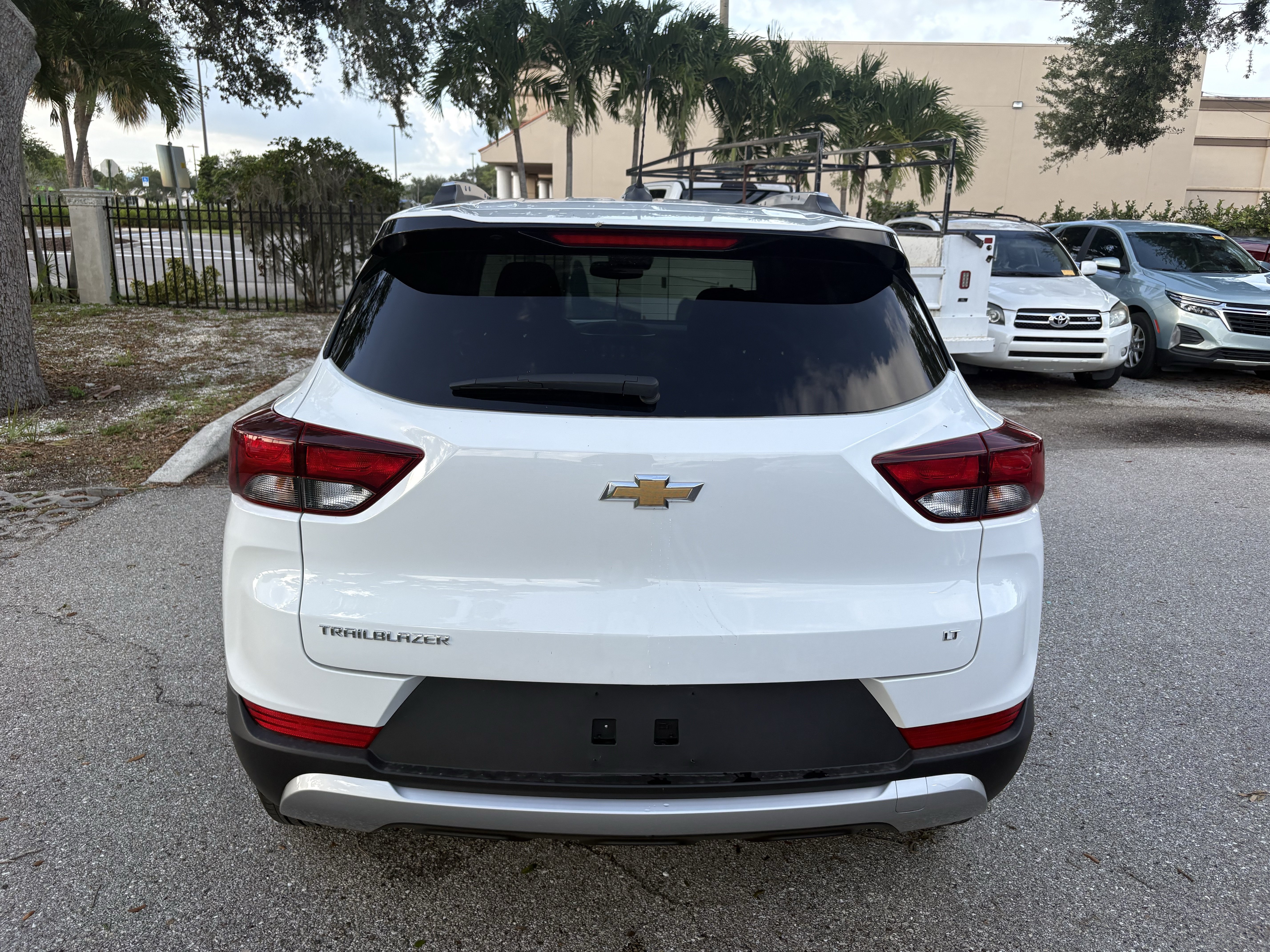Certified 2023 Chevrolet TrailBlazer LT w/ Convenience Package FWD image 5