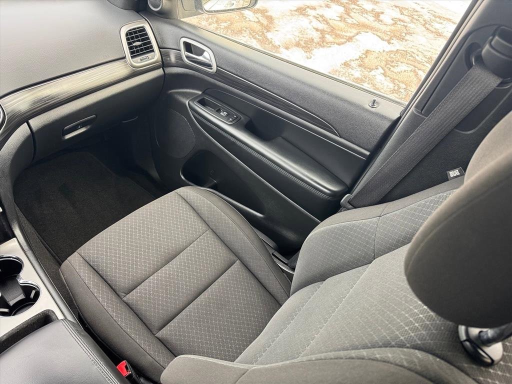 Used 2022 Jeep Grand Cherokee Laredo E image 20