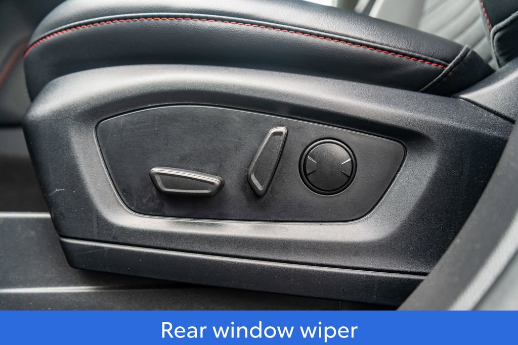 Used 2025 Ford Explorer ST-Line w/ ST-Line Street Pack image 21