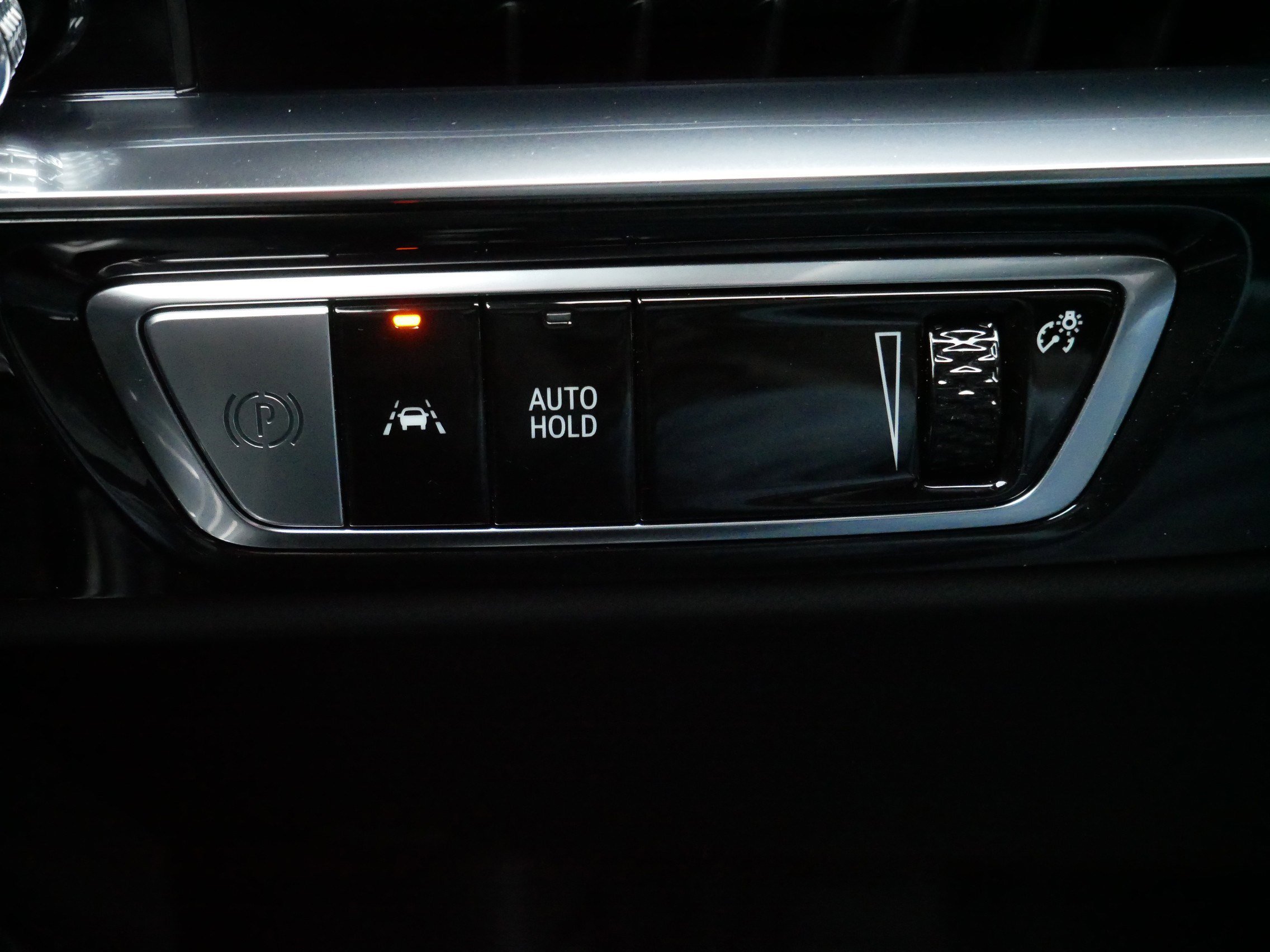 Certified 2024 Cadillac Lyriq Luxury w/ LPO, Floor Liner Package image 26