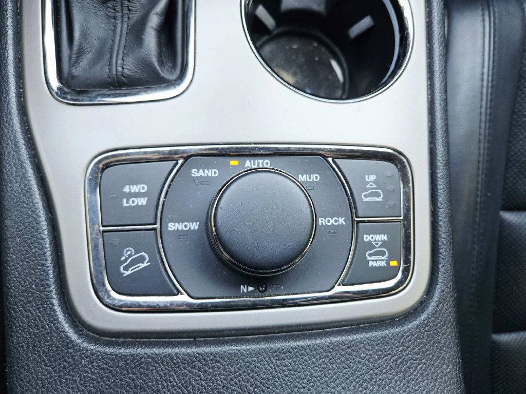 Used 2021 Jeep Grand Cherokee High Altitude AWD/4WD image 32