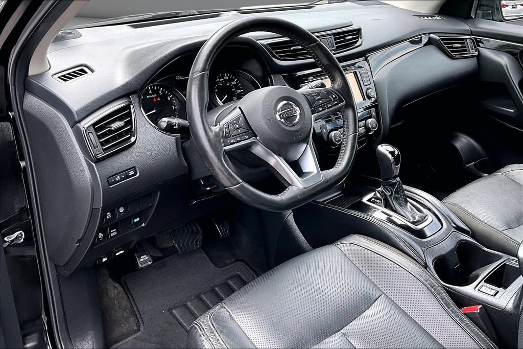 Used 2018 Nissan Rogue Sport SL w/ SL Premium Package AWD/4WD image 17