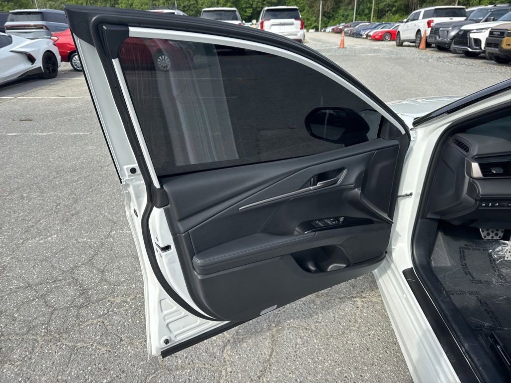 Used 2025 Toyota Camry XSE FWD image 28