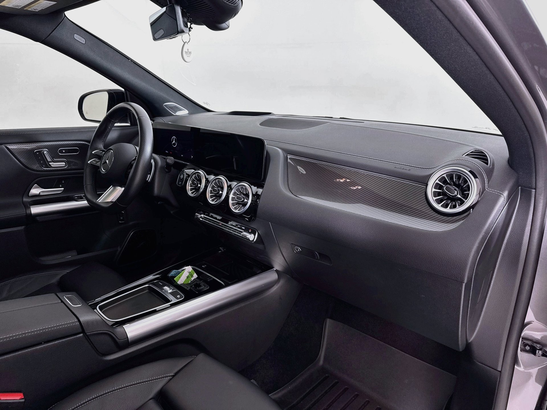 Used 2025 Mercedes-Benz GLA 250 image 31