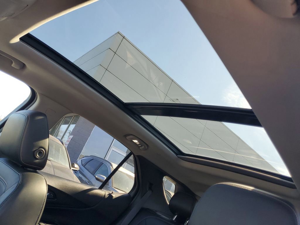 Used 2021 Chevrolet Equinox Premier image 27