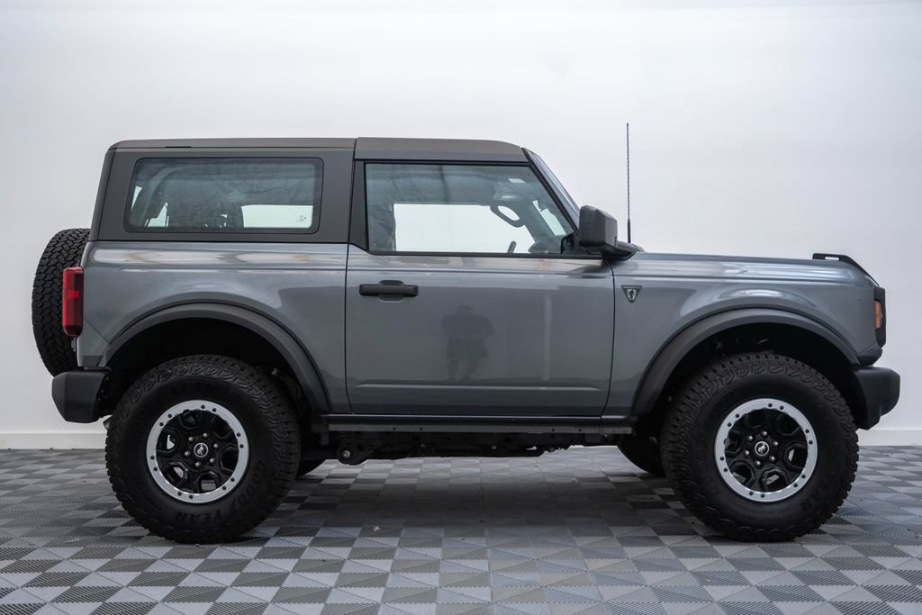 Used 2026 Ford Bronco 2-Door w/ Sasquatch Package AWD/4WD image 4