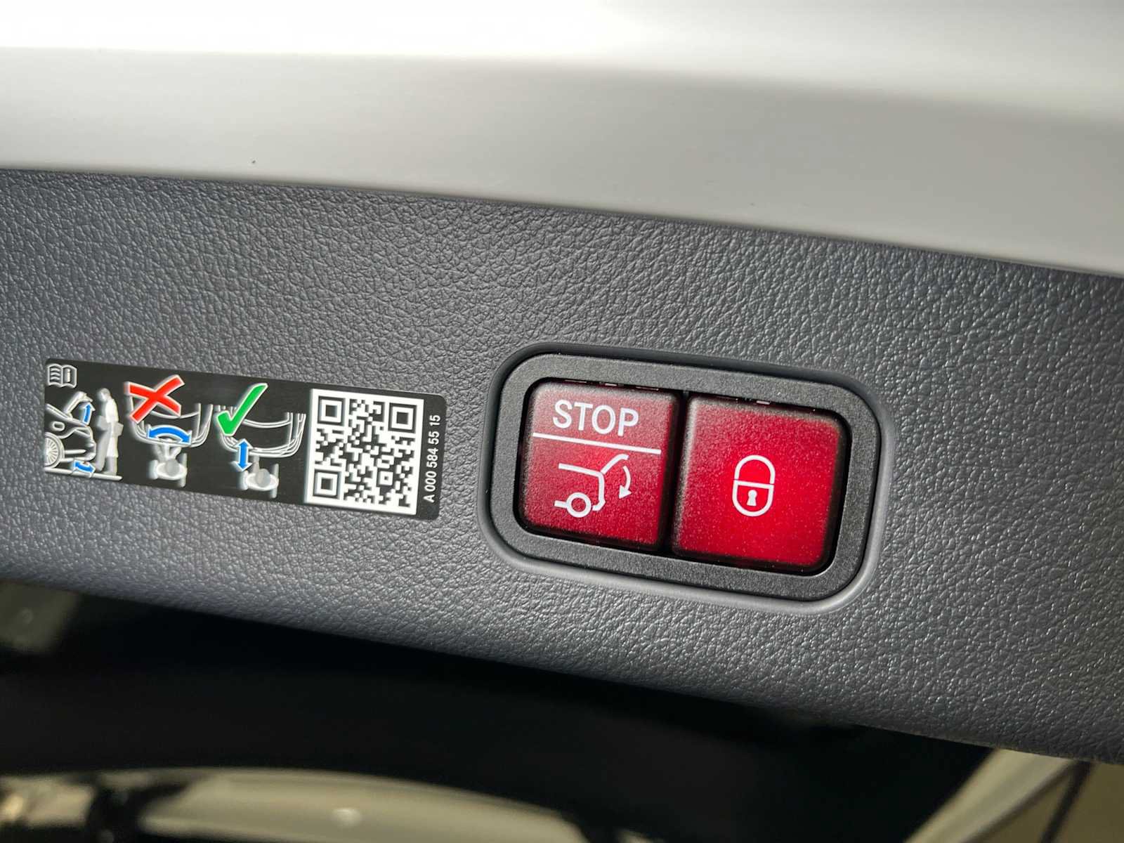New 2027 Mercedes-Benz GLC 300 4MATIC image 17