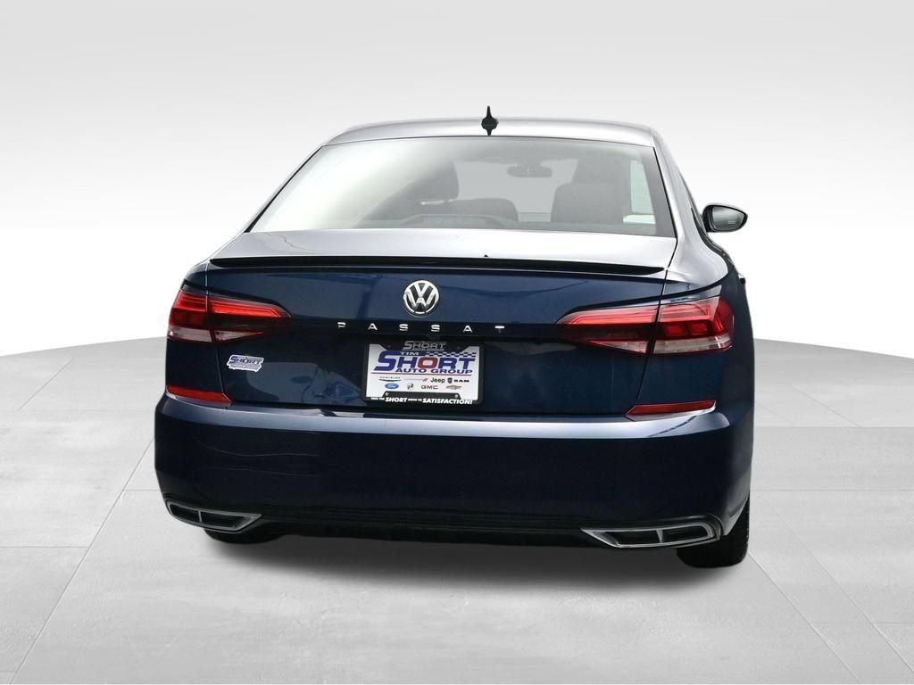 Used 2020 Volkswagen Passat 2.0T R-Line FWD image 4