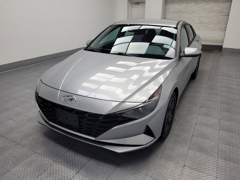 Used 2022 Hyundai Elantra SEL FWD image 15