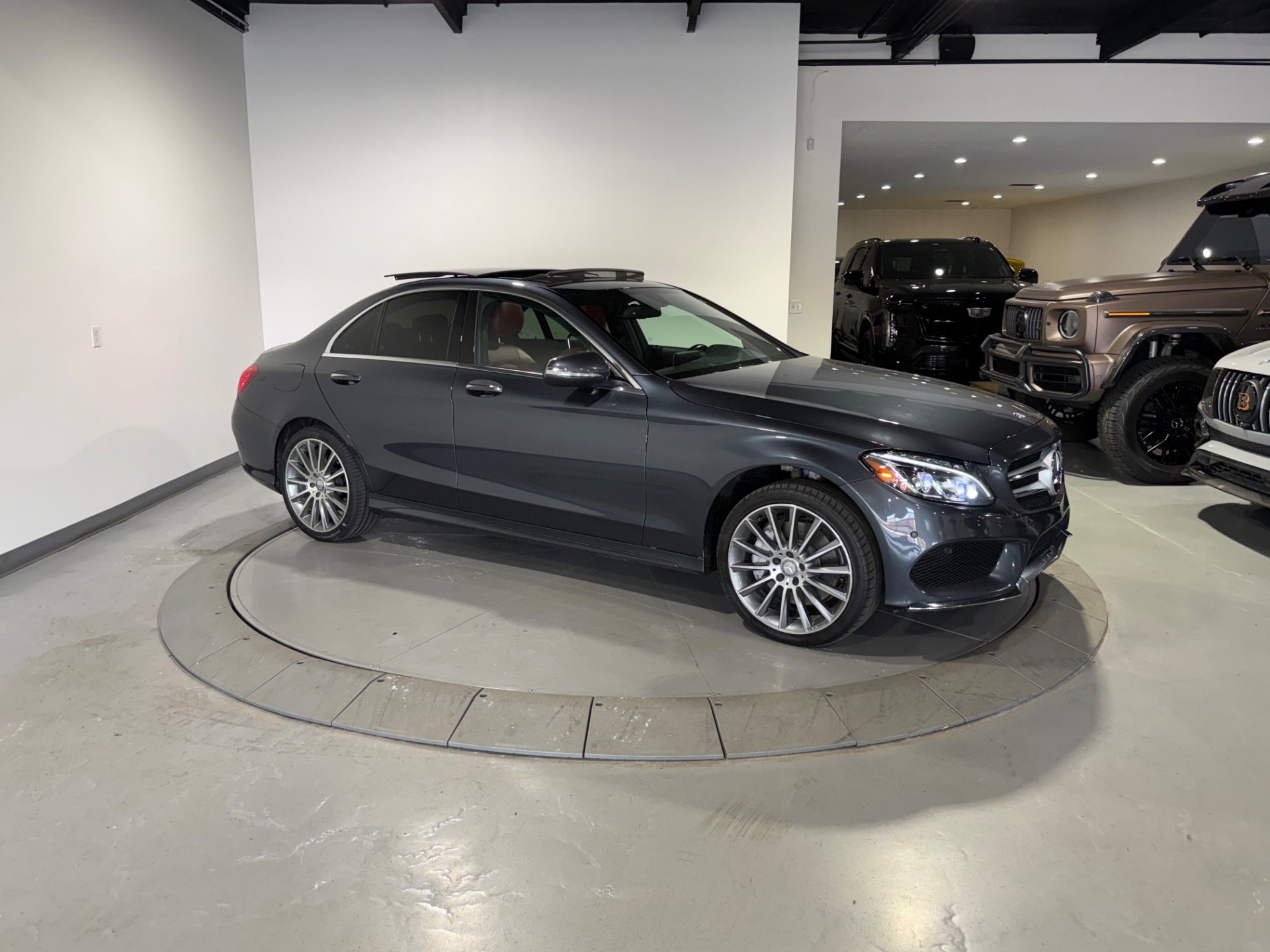 Used 2015 Mercedes-Benz C 400 4MATIC image 8