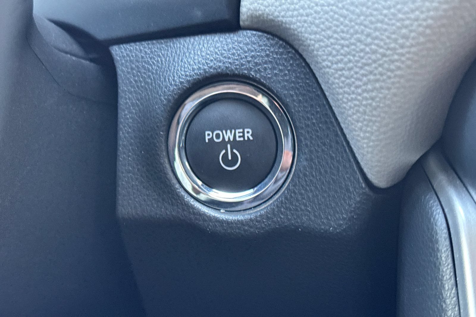 Certified 2025 Toyota RAV4 Limited AWD/4WD image 29