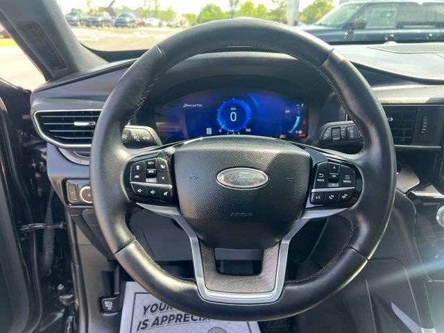 Used 2024 Ford Explorer Platinum w/ Technology Package AWD/4WD image 28