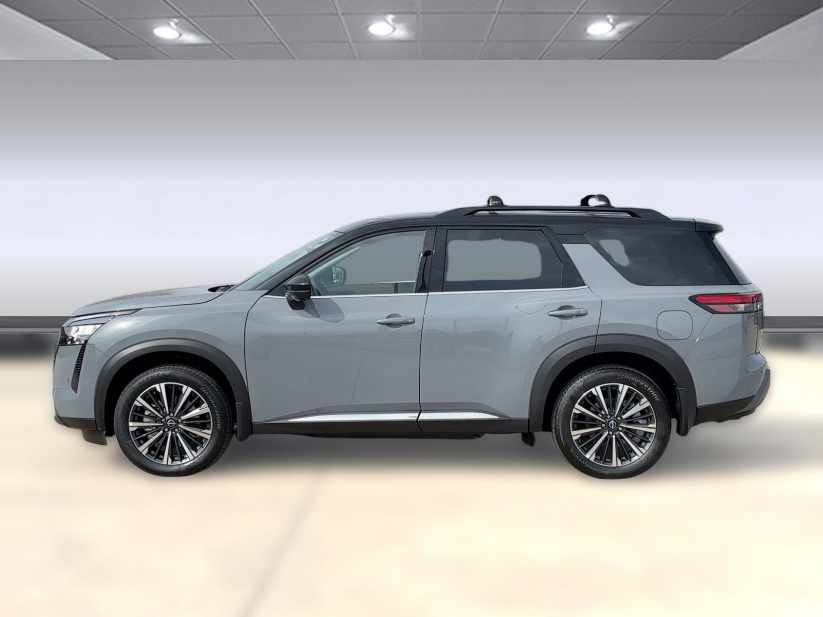 New 2026 Nissan Pathfinder Platinum image 2