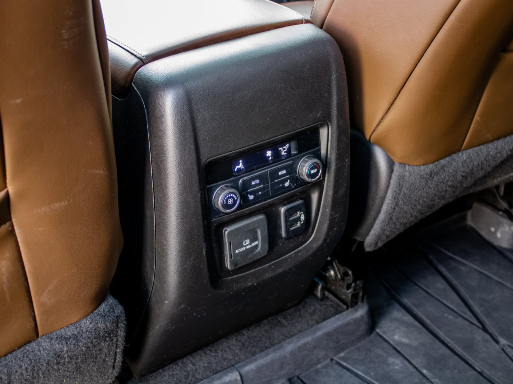 Used 2018 Buick Enclave Avenir w/ Avenir Technology Package AWD/4WD image 29