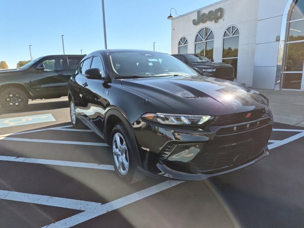 Used 2023 Dodge Hornet GT w/ Cold Weather Group AWD/4WD image 6