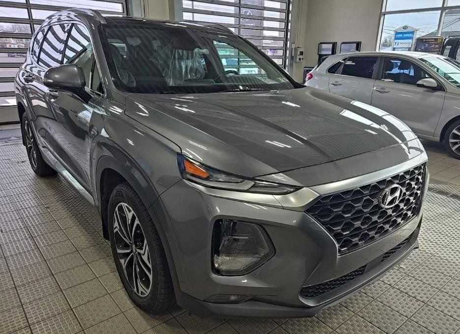 Used 2019 Hyundai Santa Fe Limited image 2