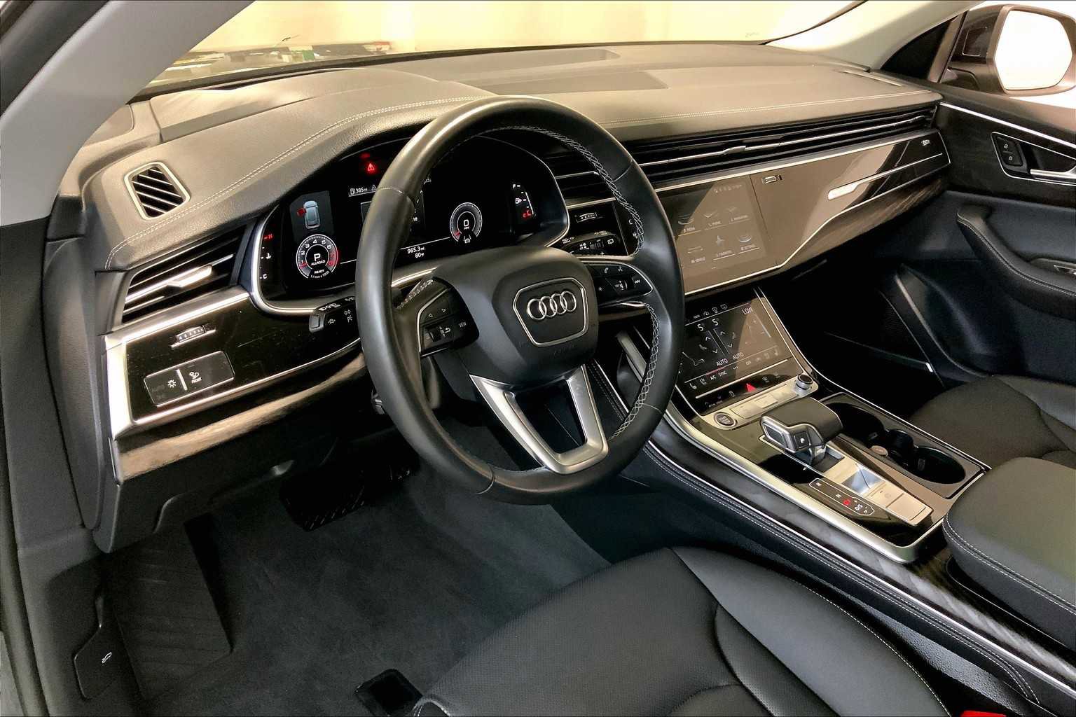 Used 2023 Audi Q8 Prestige image 17
