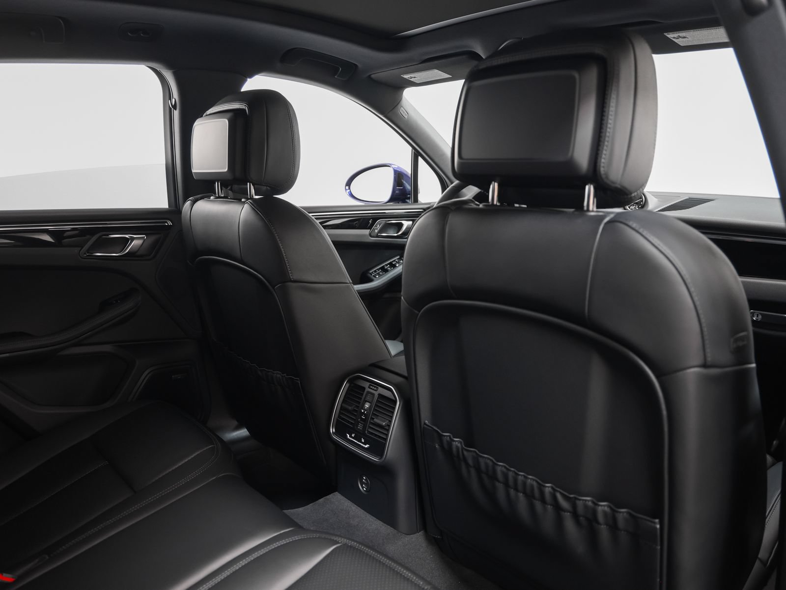 New 2026 Porsche Macan AWD/4WD image 25
