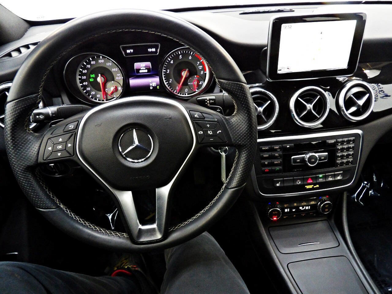 Used 2014 Mercedes-Benz CLA 250 image 18