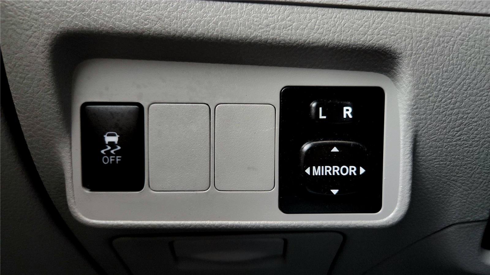 Used 2013 Toyota Corolla LE FWD image 31