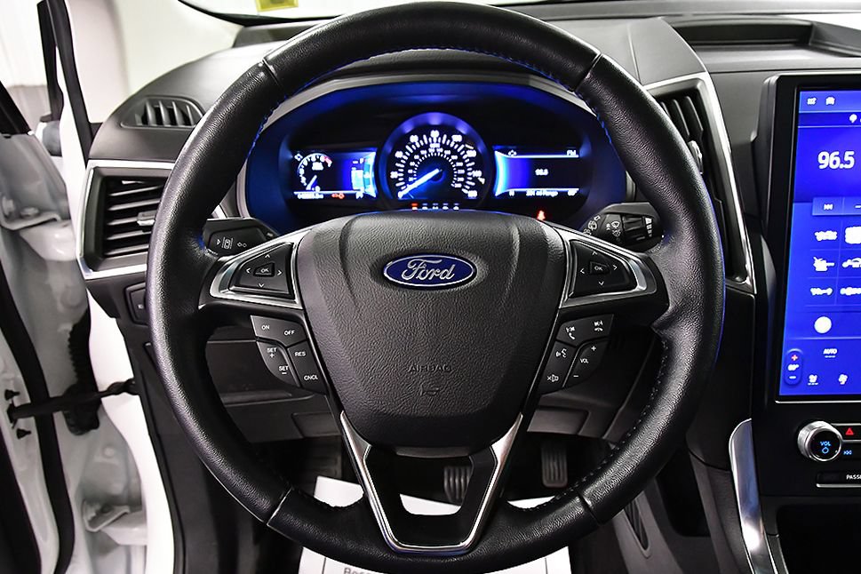 Used 2022 Ford Edge Titanium AWD/4WD image 22