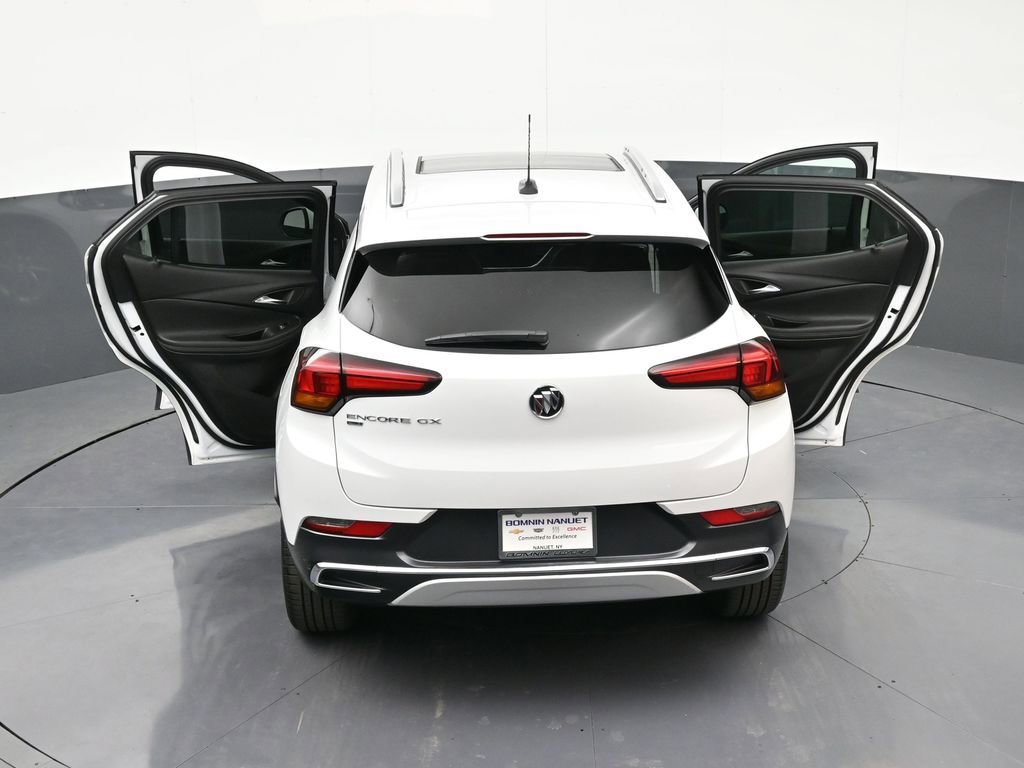 Used 2023 Buick Encore GX Essence w/ Experience Buick Package AWD/4WD image 36