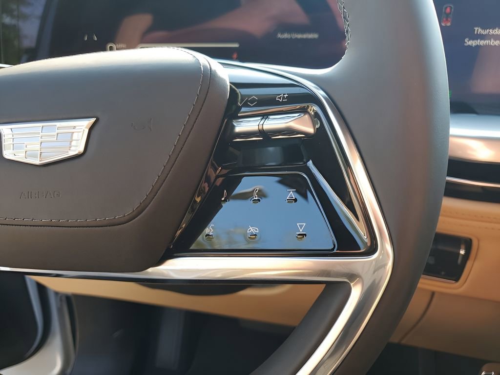 New 2026 Cadillac Escalade IQ Sport 2 w/ LPO, ONYX Package image 37