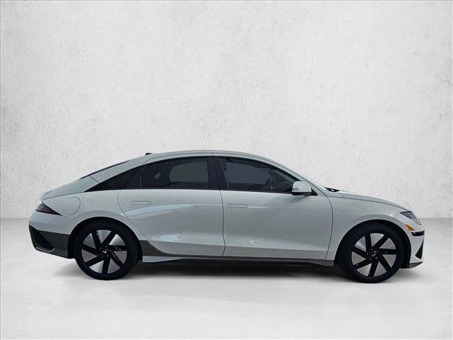 Used 2024 Hyundai Ioniq 6 SE RWD image 4
